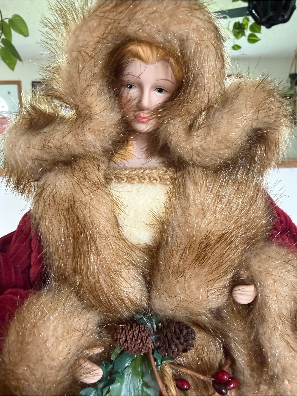 Angel Holiday Tree Topper - Picture 7 of 8